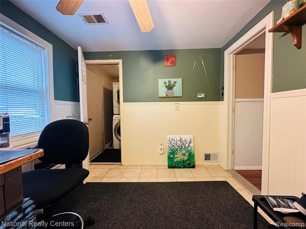 10461 9 Mile Road, Whitmore Lake, MI 48189 — Photo 19