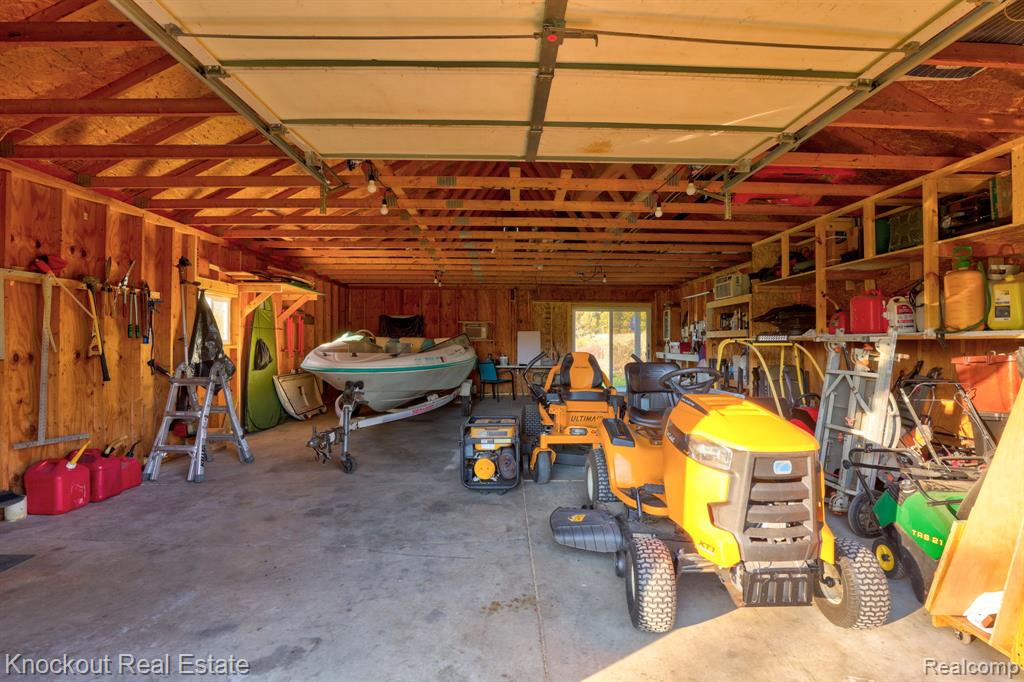 4690 Birch Run Road, Millington, MI 48746 — Photo 9