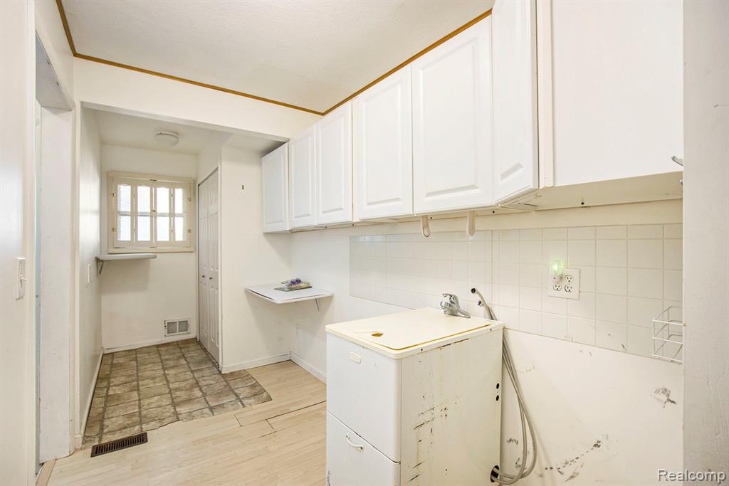 9401 Mabley Hill Road, Fenton, MI 48430 — Photo 14
