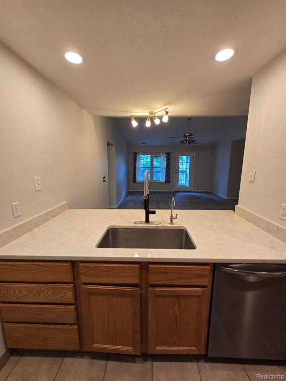 12516 Saint Andrews Way, 23, Fenton, MI 48430 — Photo 7