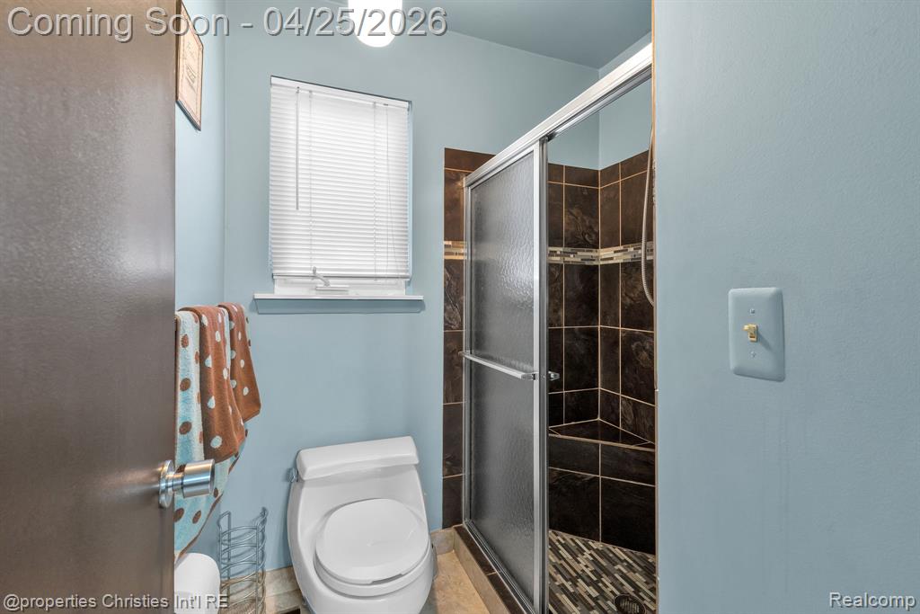 7573 Ashburton Court, West Bloomfield, MI — Photo 30