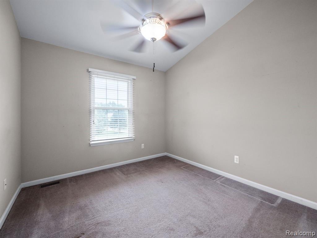3287 POND RIDGE Drive, Holly, MI 48442 — Photo 23