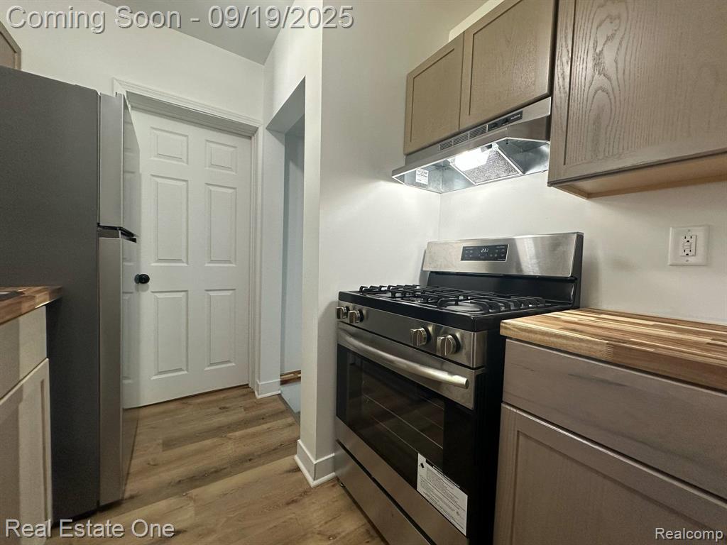 6089 Lapeer Road, Burton, MI 48509 — Photo 11