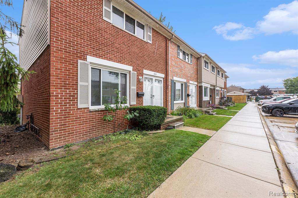 8210 Hettenberger, Warren, MI 48093 — Photo 2