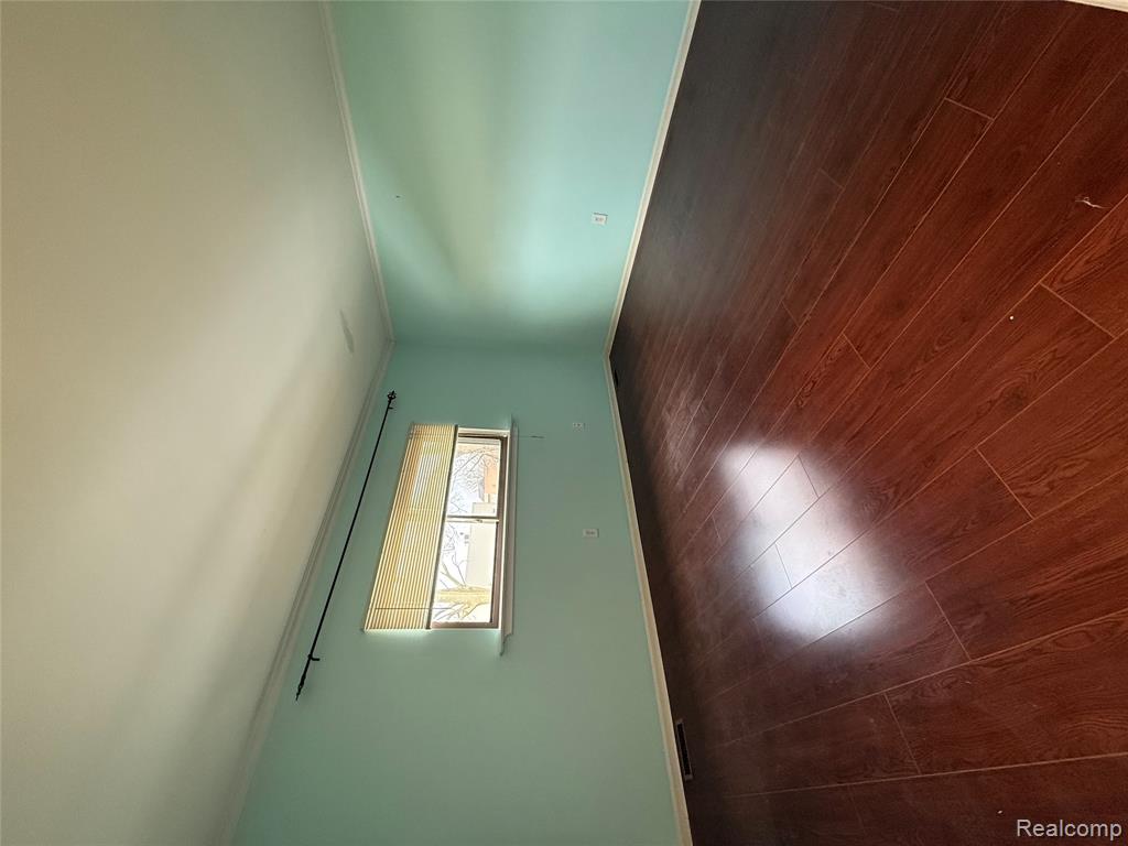 5561 Mansfield Avenue, Sterling Heights, MI 48310 — Photo 12
