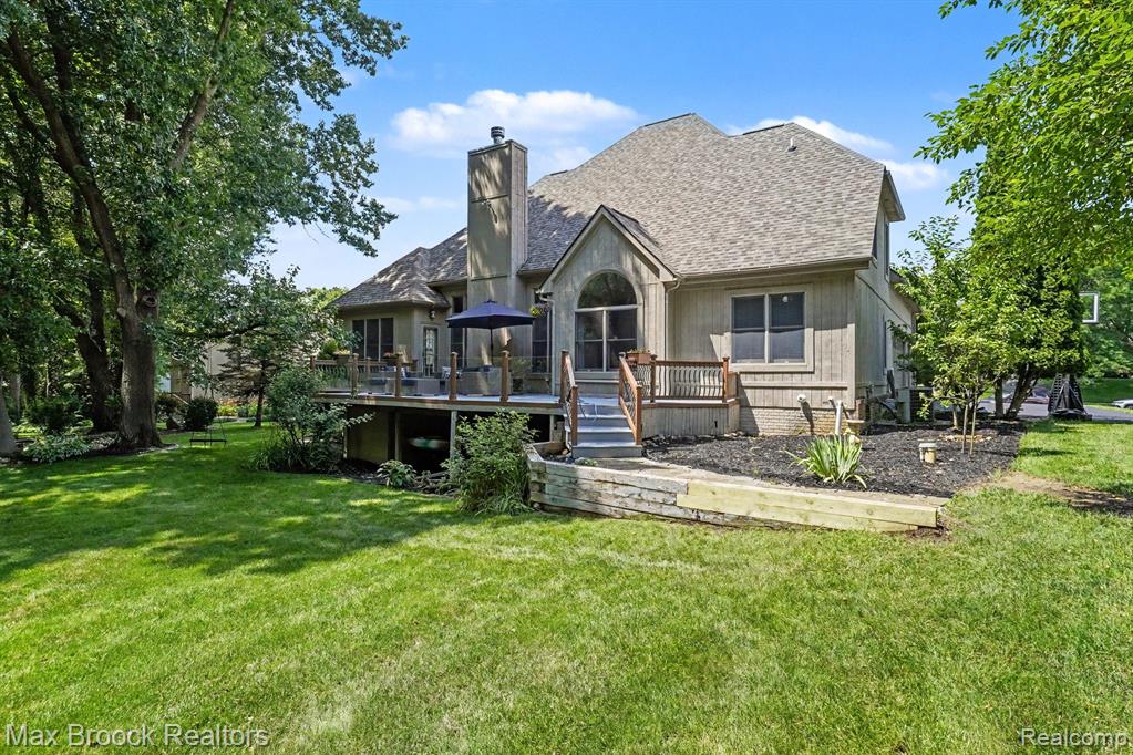 9843 Oak Valley Drive, Clarkston, MI 48348 — Photo 36