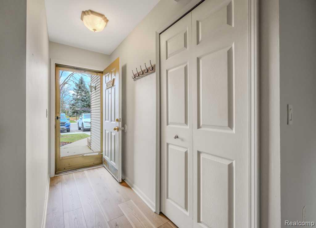42538 Lilley Pointe Drive, 57, Canton, MI 48187 — Photo 3