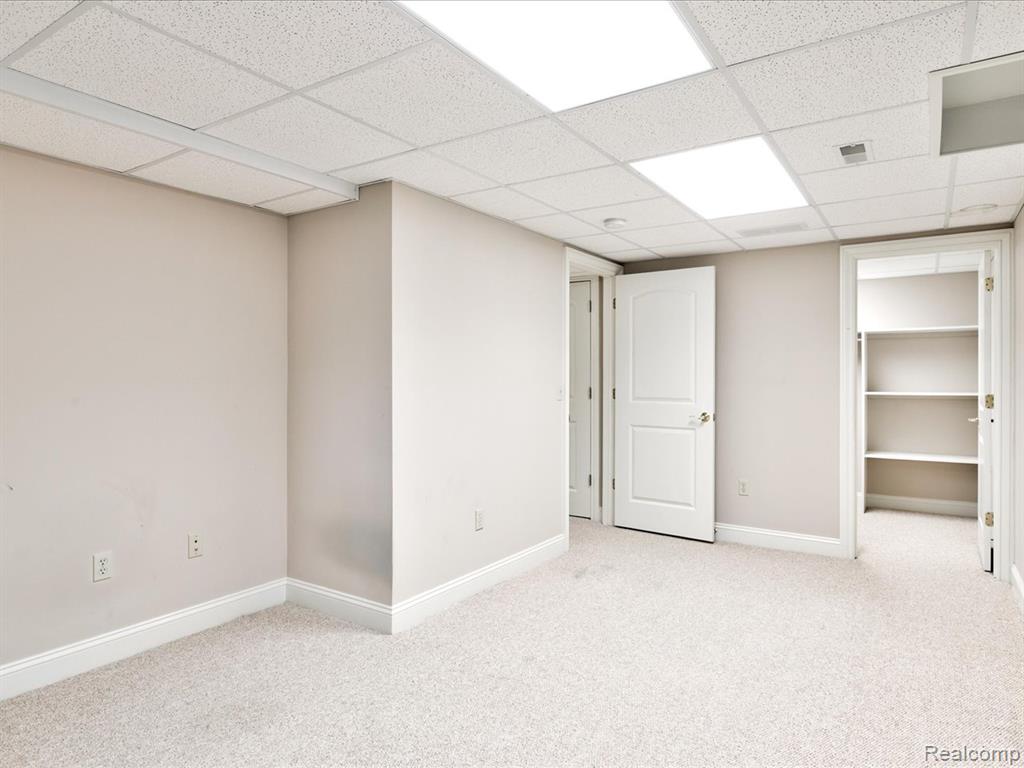 3084 Aberdeen Court, Port Huron, MI 48060 — Photo 30