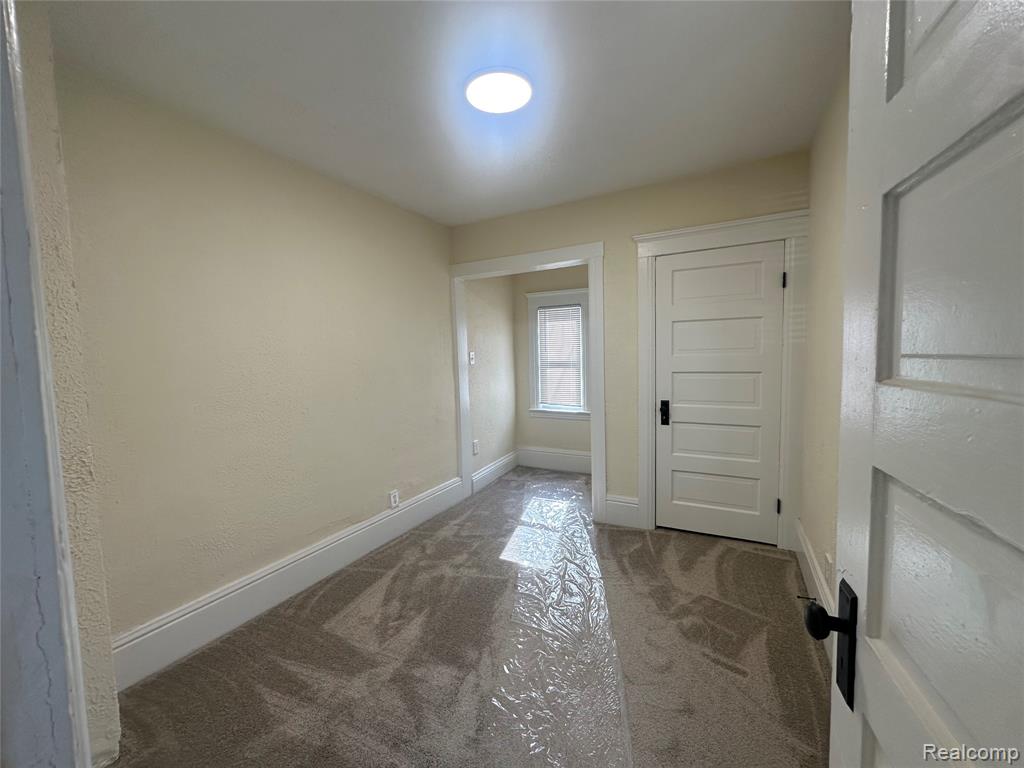 18576 Jefferson, Riverview, MI 48193 — Photo 13