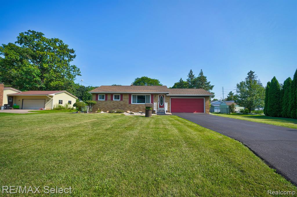 4085 Manner Drive, Flint, MI 48506 — Photo 2