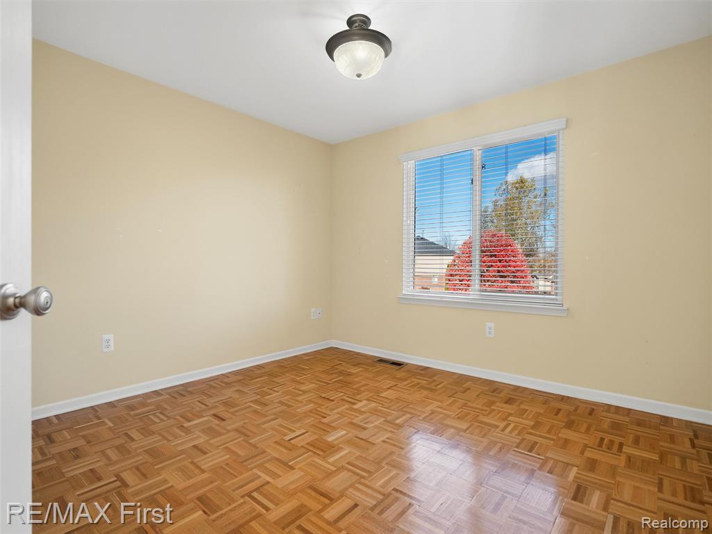 8564 Washington Woods Drive, Washington, MI — Photo 28