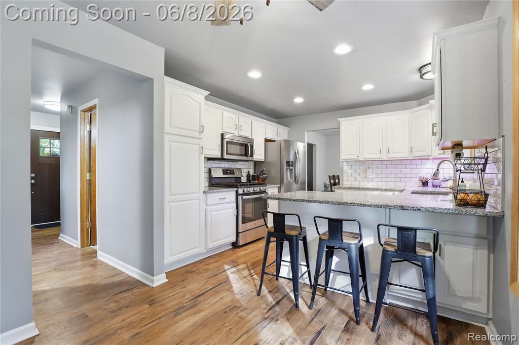 6218 McKenzie Drive, Flint, MI 48507 — Photo 11