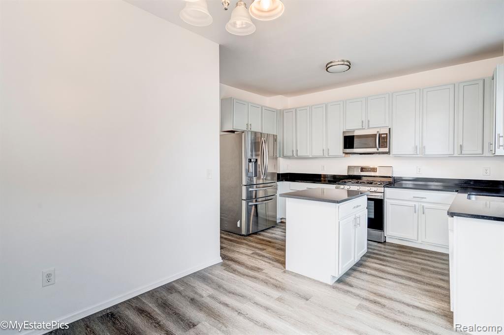 41777 MITCHELL Road, Novi, MI 48377 — Photo 25