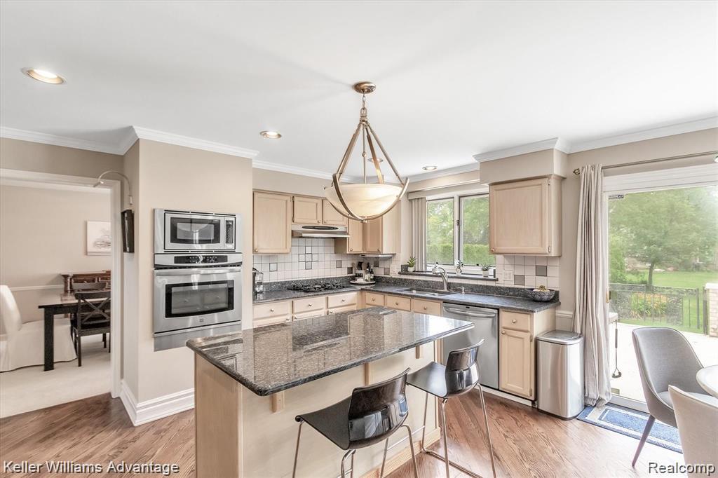 9049 Cobblestone Circle, Plymouth, MI 48170 — Photo 10