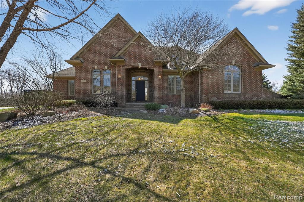 2591 Overbrook, Highland, MI — Photo 2