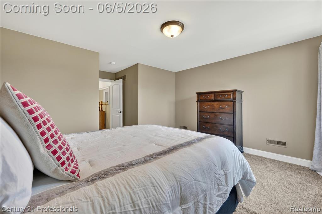 2212 Heidi Drive, Oxford, MI 48370 — Photo 28