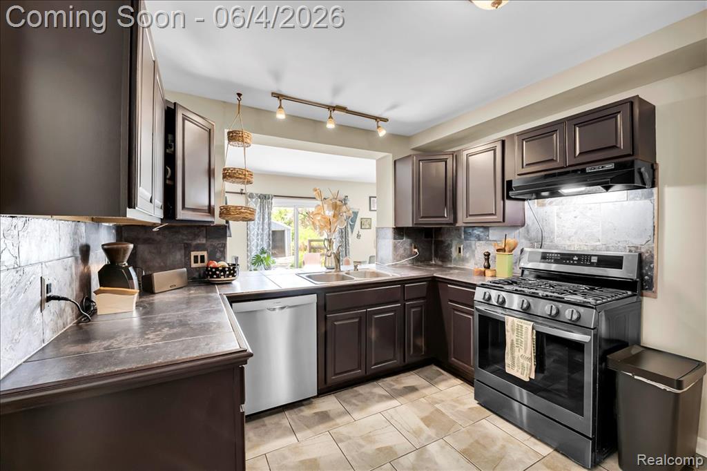 20455 Picadilly Road, Detroit, MI 48221 — Photo 8