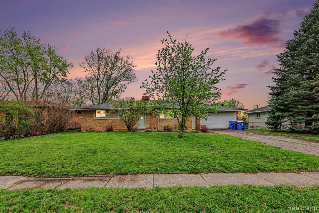 3688 Breaker Street, Waterford, MI 48329 — front exterior