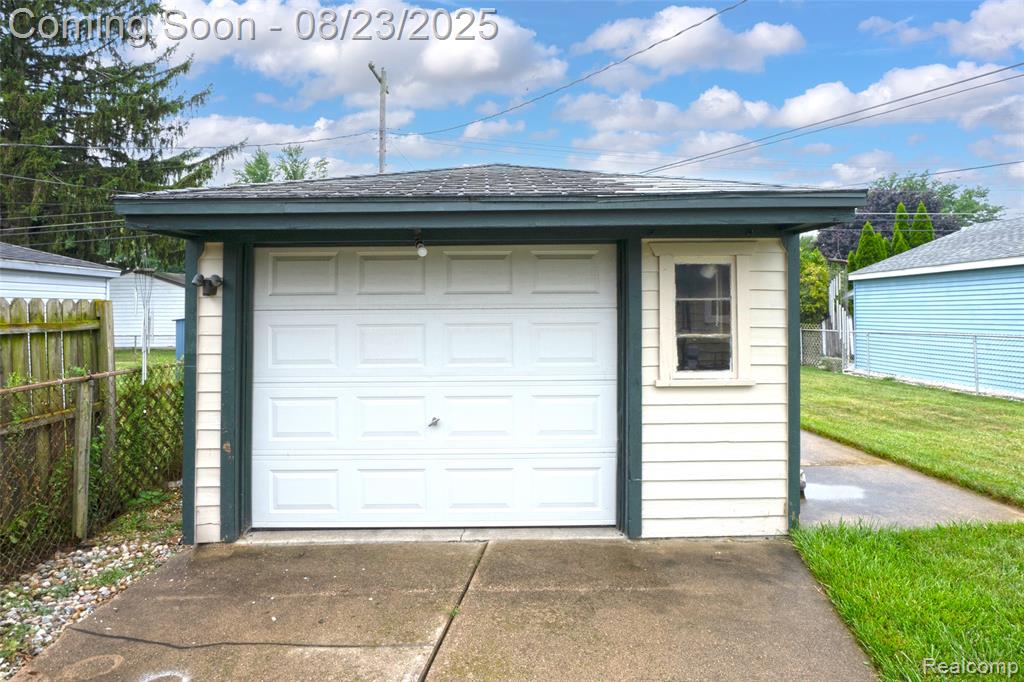 4952 Clippert Street, Dearborn Heights, MI 48125 — Photo 23