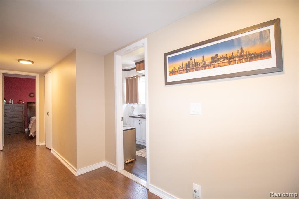 7878 Capri Drive, Canton, MI 48187 — Photo 33
