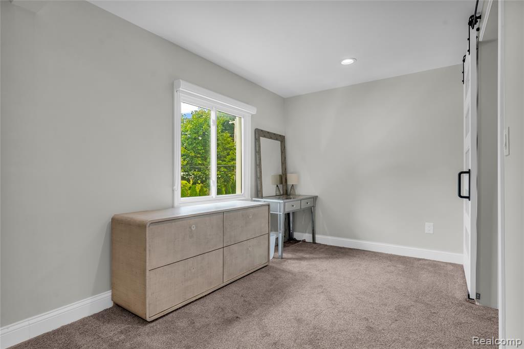 6736 Timber Ridge Drive, Bloomfield Hills, MI 48301 — Photo 19