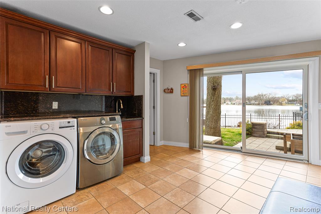 1100 Clearwater Boulevard, White Lake, MI — Photo 28