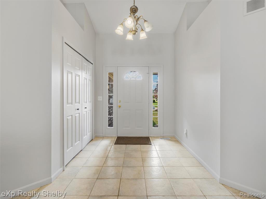 54256 Oconee Drive, Macomb, MI 48042 — Photo 5