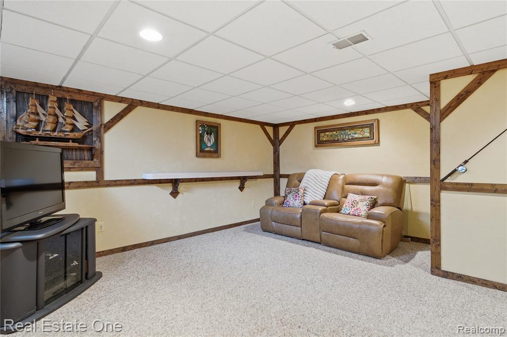 8576 Barrington Drive, Ypsilanti, MI 48198 — Photo 31
