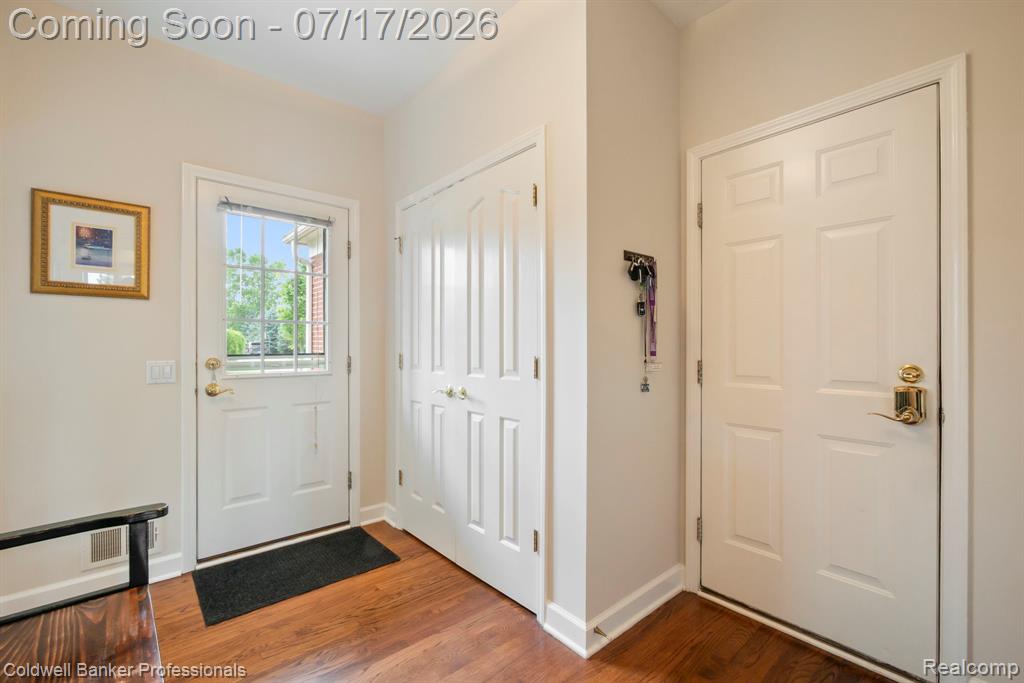 11460 Maple Valley Drive, Plymouth, MI 48170 — Photo 28