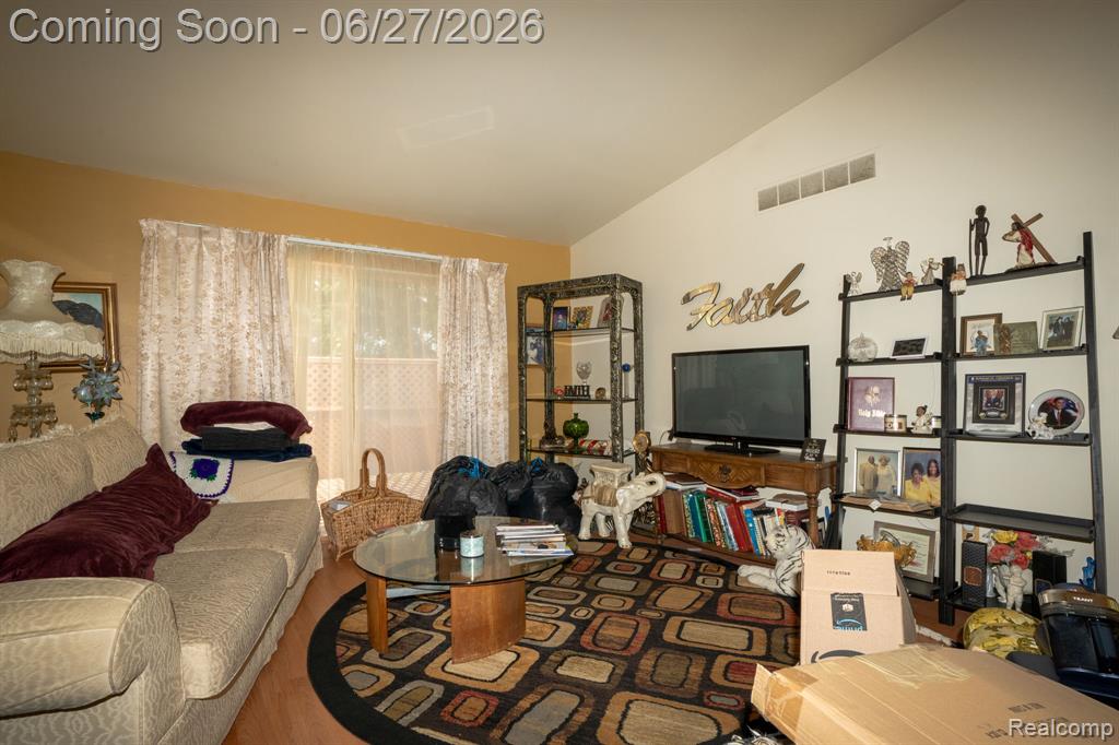 4044 Heatherwood Court, Warren, MI 48092 — Photo 5
