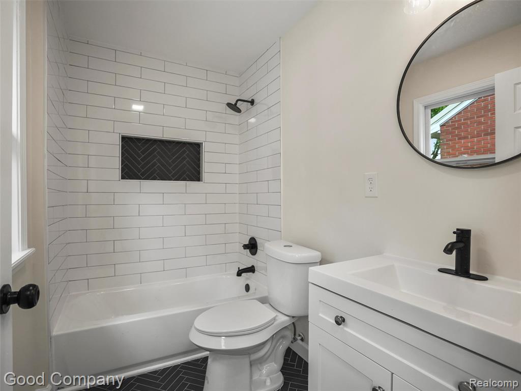 94 W Evelyn Avenue, Hazel Park, MI 48030 — Photo 16