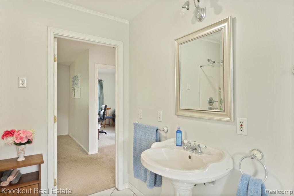966 Athletic Street, Vassar, MI 48768 — Photo 28