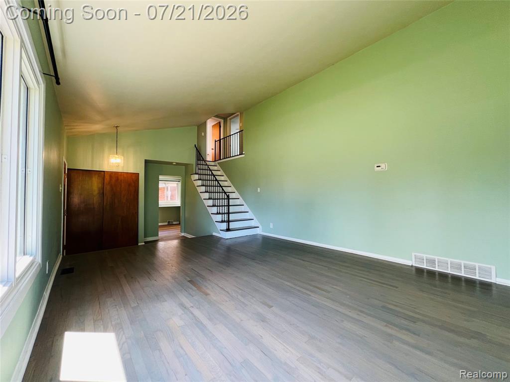 747 JAMAICA Drive, Troy, MI 48083 — Photo 7