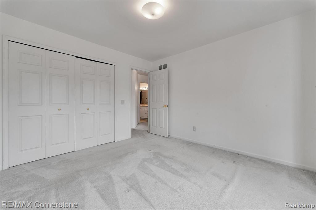 41899 CONNERWOOD Court, Canton, MI 48187 — Photo 33