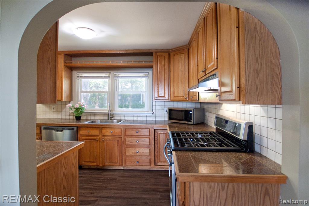1861 Ladd Road, Wolverine Lake, MI 48390 — Photo 14