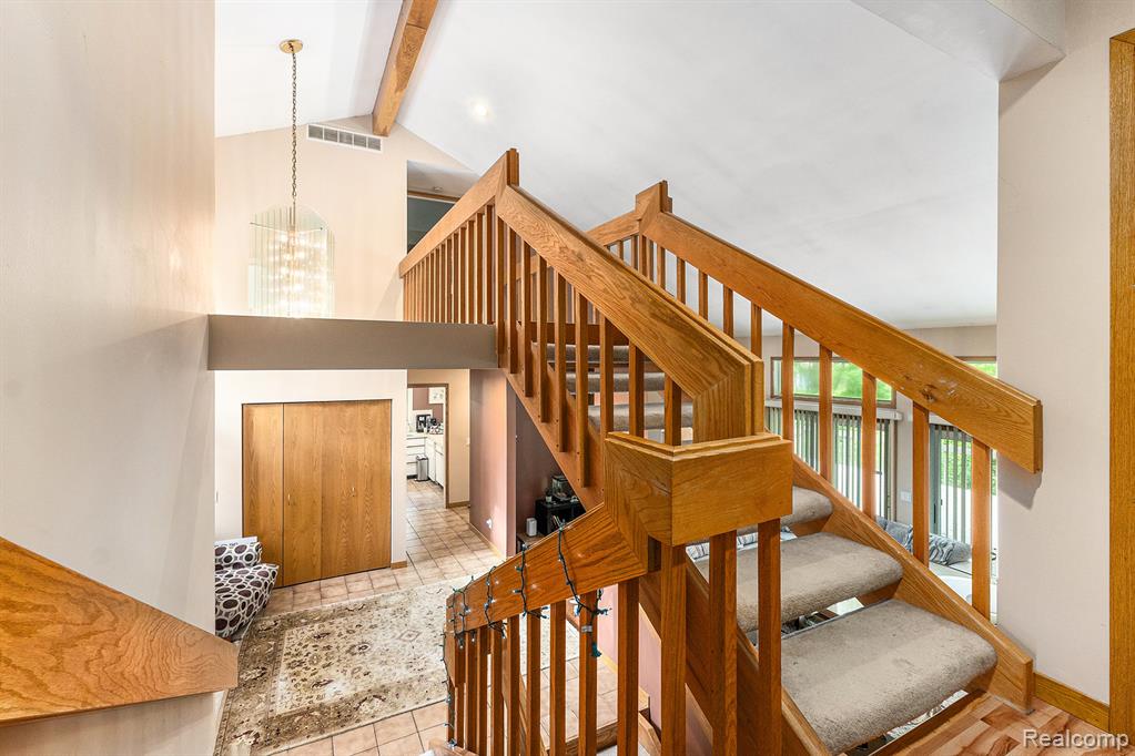 5130 Whitlow Court, Commerce Twp, MI 48382 — Photo 11