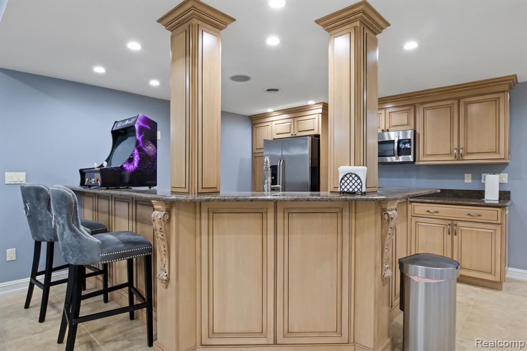 8151 ROLLING MEADOWS Drive, Canton, MI 48187 — Photo 74