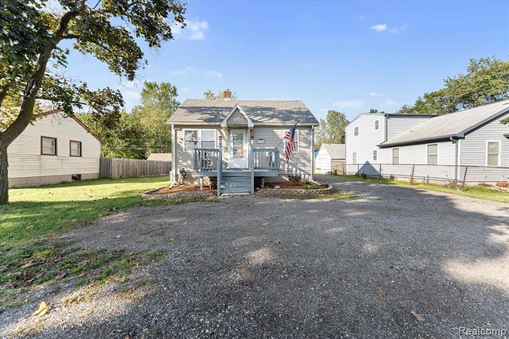 20594 Gibraltar Road, Brownstown, MI 48183