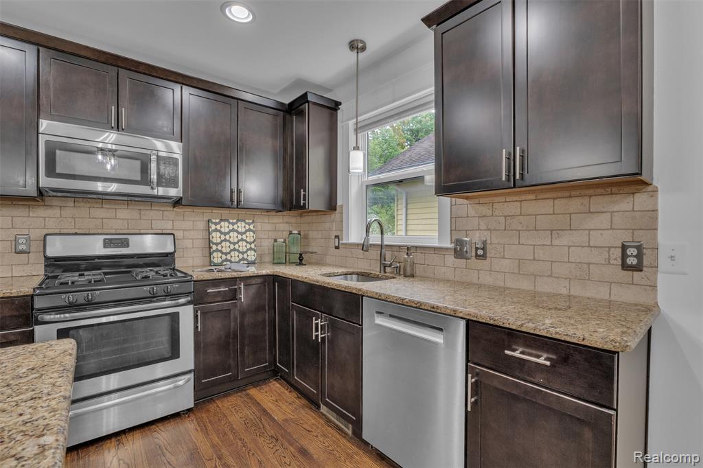 715 Gardenia Avenue, Royal Oak, MI 48067 — Photo 20