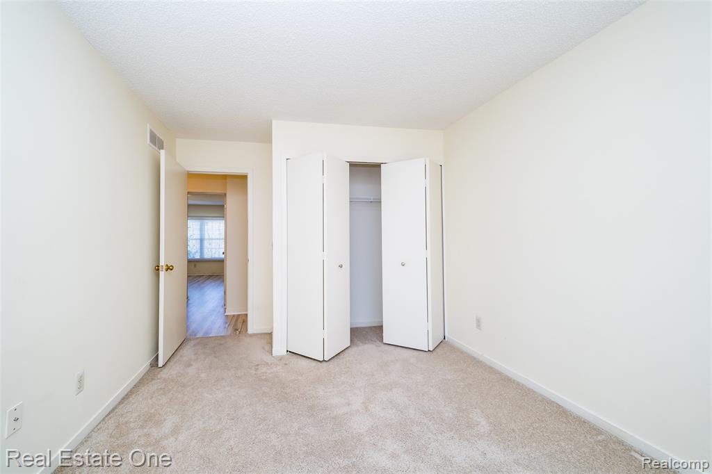 41474 Cornell Drive, Novi, MI 48377 — Photo 44