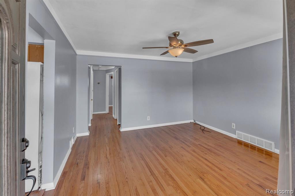 425 CLEVELAND Avenue, Lincoln Park, MI 48146 — Photo 3