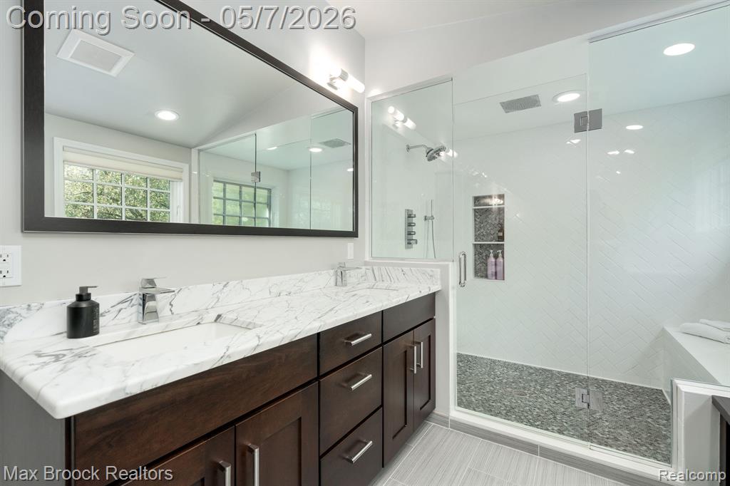 30800 Roberts Drive, Franklin, MI 48025 — Photo 39