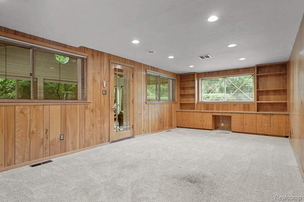 6672 Timber Ridge Drive, Bloomfield Hills, MI 48301 — Photo 29
