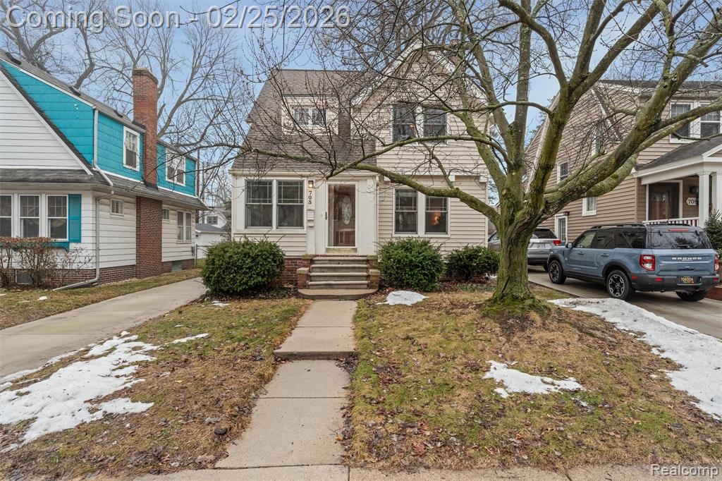703 W Lewiston Avenue, Ferndale, MI 48220 — front exterior