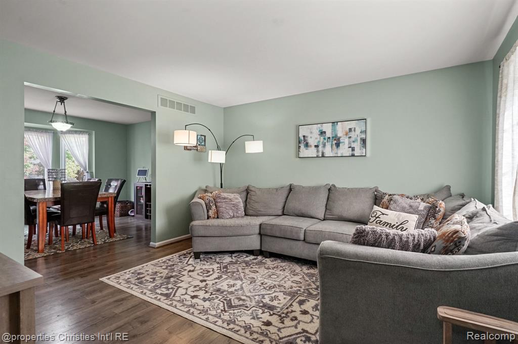 921 River Valley Drive, Lake Orion, MI 48362 — Photo 15