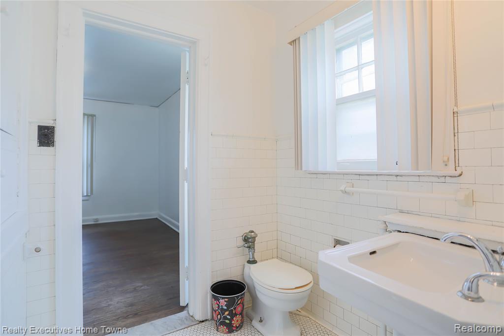 18244 Parkside Street, Detroit, MI 48221 — Photo 38