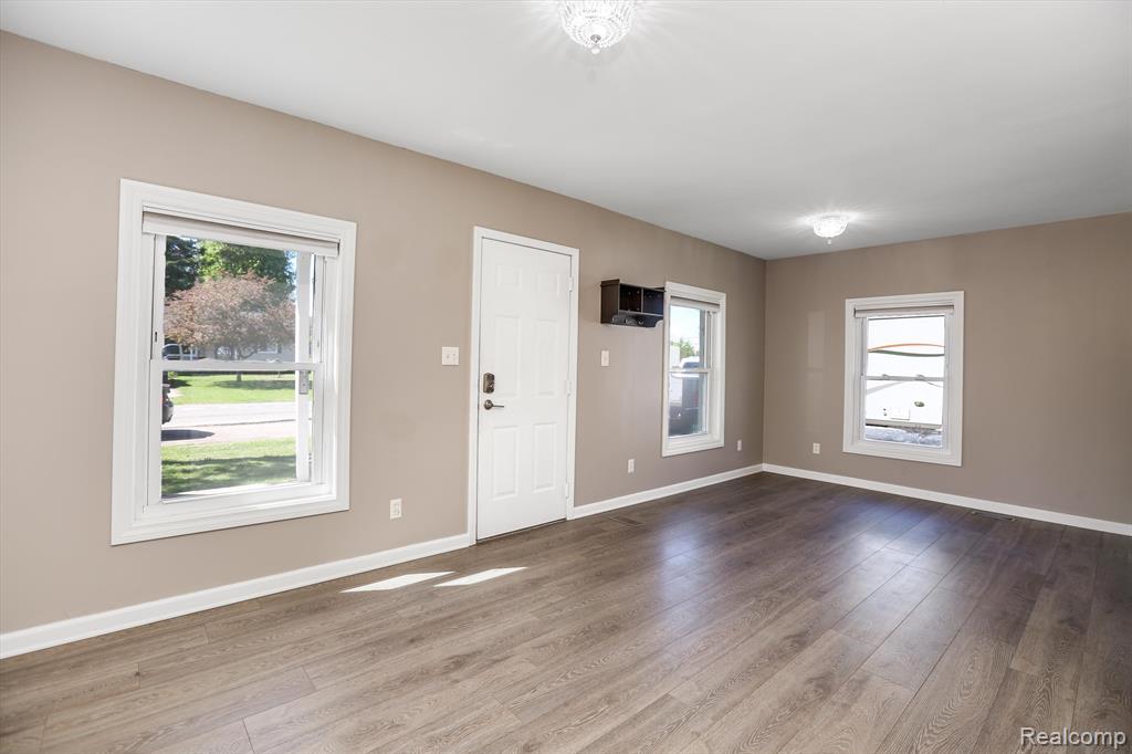 131 BALL Street, Ortonville, MI 48462 — Photo 4