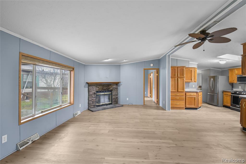 9072 Greentree Drive, Newport, MI 48166 — Photo 10
