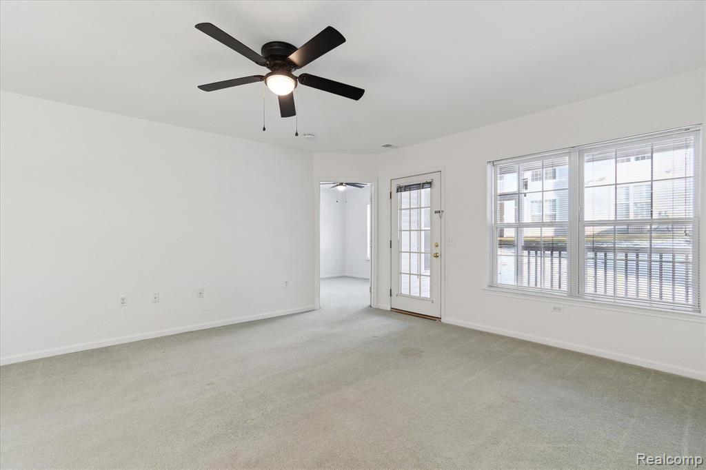 2670 S KNIGHTSBRIDGE Circle, Ann Arbor, MI 48105 — Photo 10
