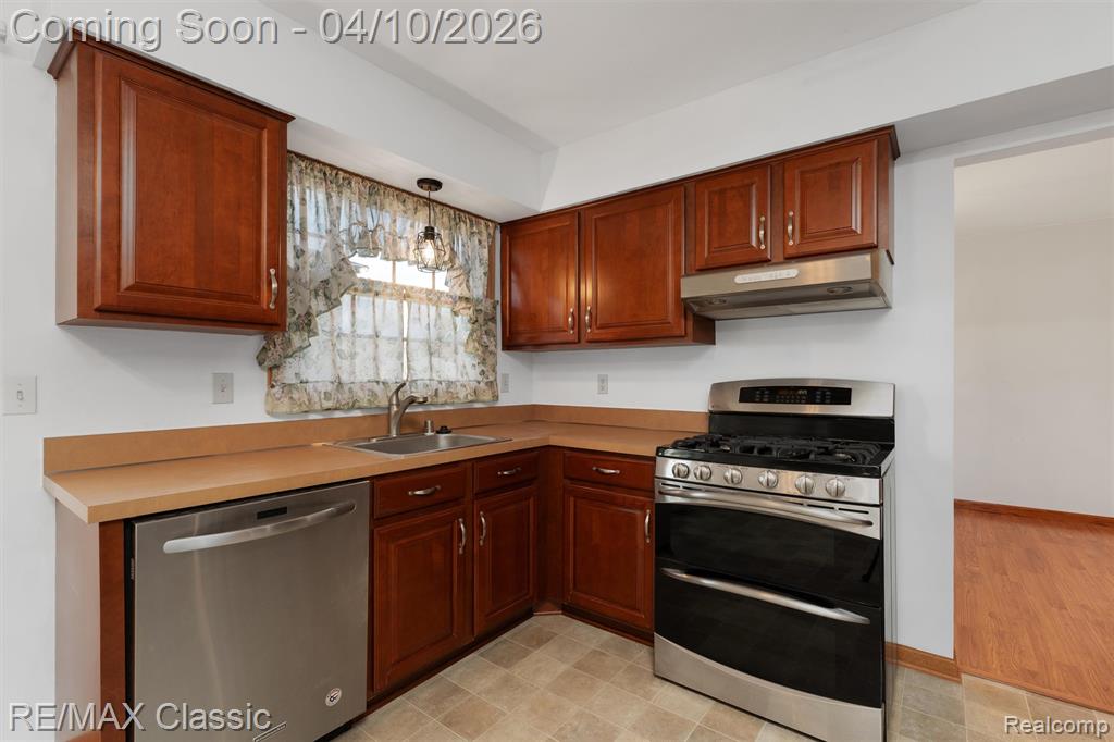 44640 Yorkshire Drive, Novi, MI — Photo 14
